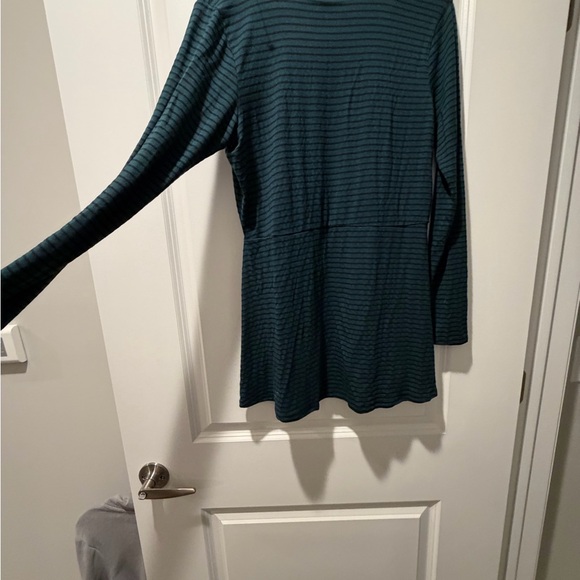 A Pea in the Pod Teal Striped Long Sleeve Top - Picture 5 of 6